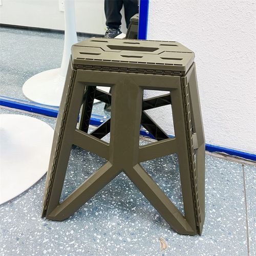 新款户外露营军事战术风格折叠便捷凳塑料战术马扎矮板凳收纳凳子