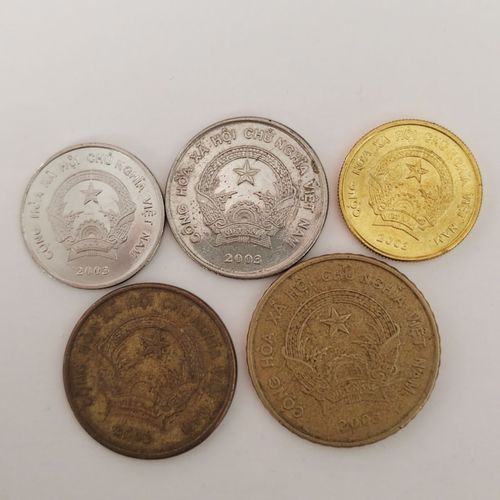 越南5枚全套硬币 200—5000盾 2003年 八品【7天内发货】
