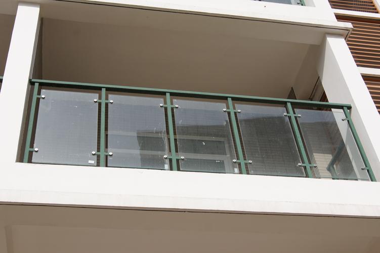 玻璃护栏详细安装方法及步骤