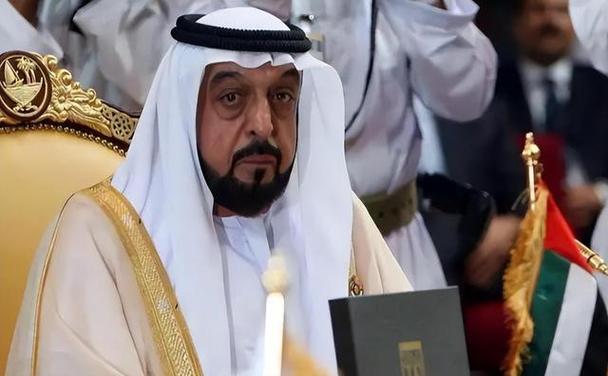 迪拜总统哈利法:手握7000亿,却偏靠实力,执政18年赢得世界尊重