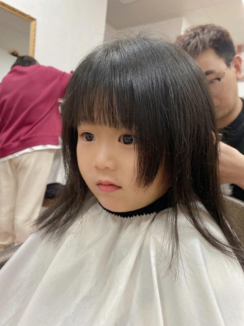 剪了一个发型,仿佛换了一个女儿97女生变小可爱#儿童发型