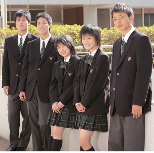 直击日本学生校服从保守朴素到可爱清纯如今裙子越来越短太性感