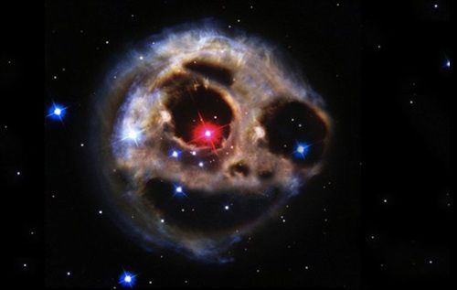 著名的超新星爆发遗迹一直是天体摄影中的亮点,冲击波将外层壳体物质