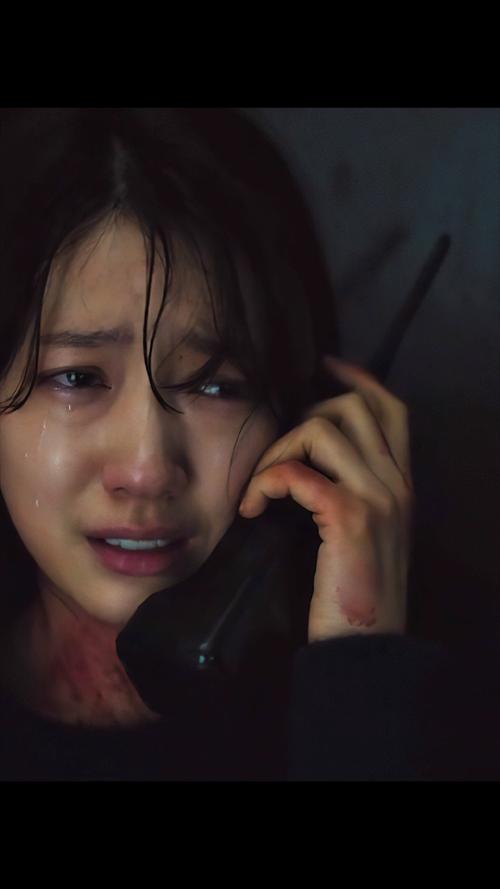 韩国悬疑电影《电话》一个20年前的电话,牵扯20年后的连环命案,请开始
