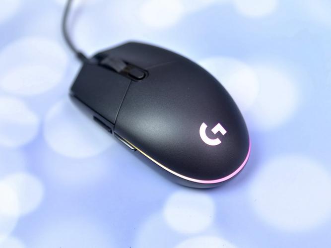 ahk鼠标循环点击罗技g102游戏鼠标第二代试用手感舒适性能强灯光效果