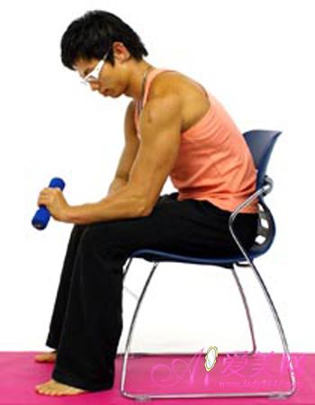 男士减肥操加强肌肉锻炼瘦手臂又收腹