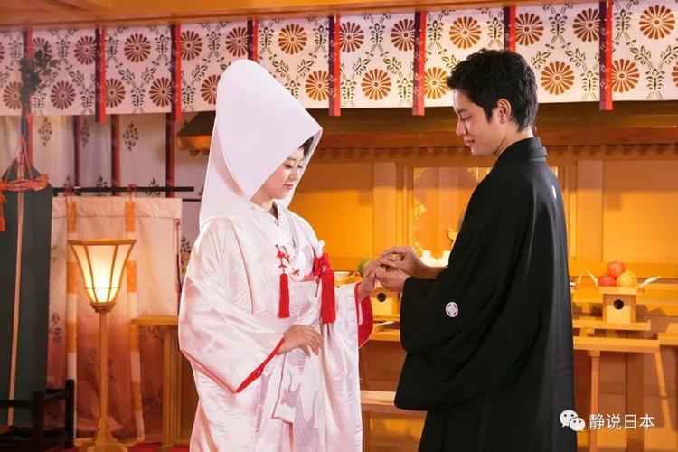 那么无论是教堂式的婚礼,还是日本传统的神社式婚礼,有一个仪式,是