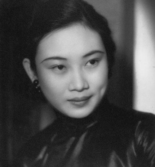 1969年李宗仁病逝后留下30岁妻子胡友松继子曾说她是李家人