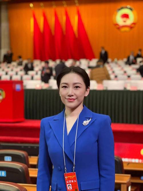 荣获第二届中国播音主持"金声奖",这不仅是她个人职业生涯的高光时刻