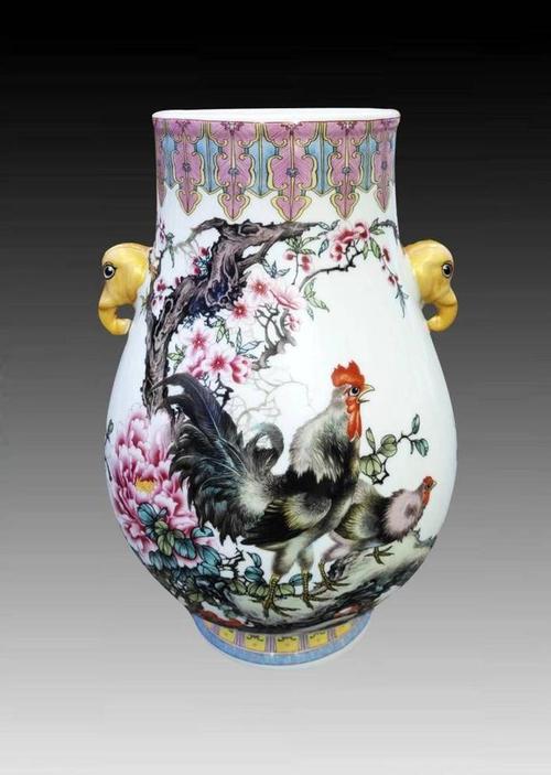 朱武展现传统陶瓷艺术的璀璨光芒