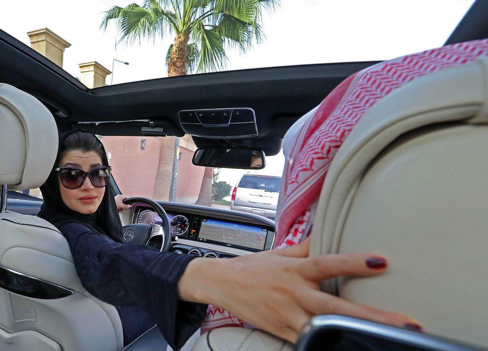 你好,女司机!沙特女性首次合法开车上街 环球网