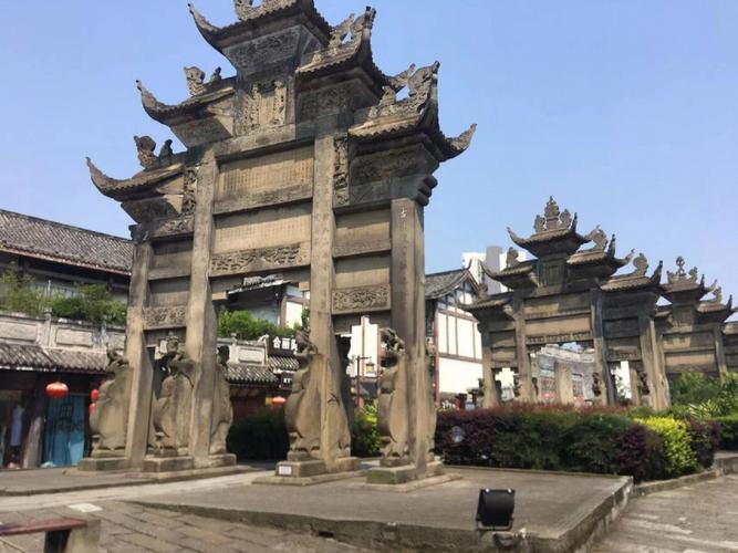隆昌石牌坊位于中国四川省隆昌市境内,是中国传统建筑中非常重要的一