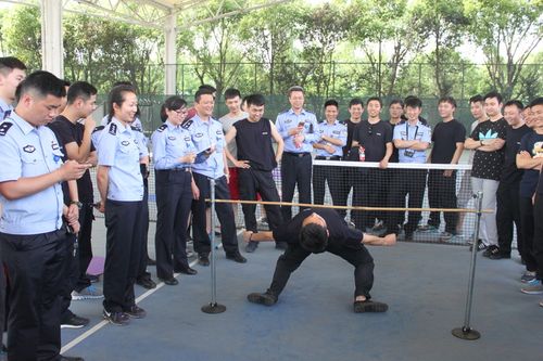 省乔司监狱举办首届警营吉尼斯挑战赛