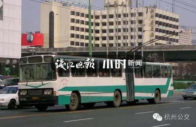 今天杭州辫儿车60岁了那时候老杭州最喜欢坐1路车去解放路买买买