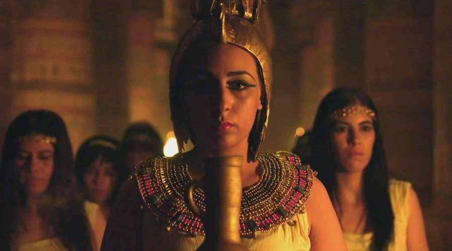 埃及发现女祭司墓埃及吉萨发现4400年前女祭司墓