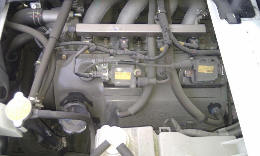 谁能告诉我,东南汽车c1的发动机进油管是那一根?