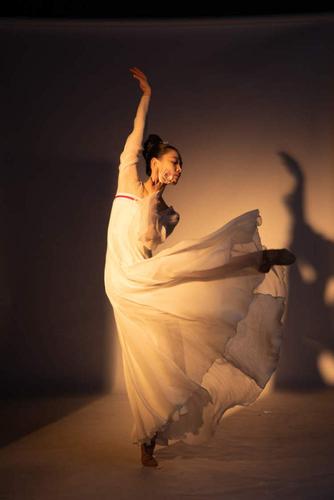 专访舞蹈风暴2古典舞女神华宵一舞蹈是很纯洁的职业