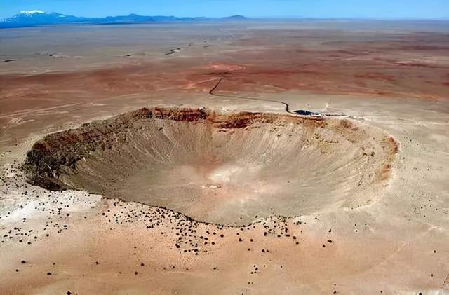 墨西哥尤卡坦陨石坑就在现在的墨西哥湾.