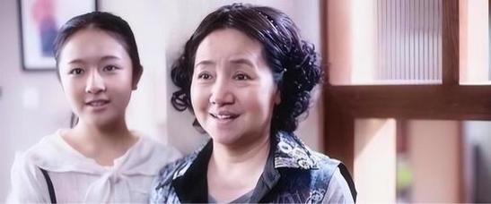 李幼斌的亲姐李野萍国家级演员处世低调多次拒绝与弟弟合作