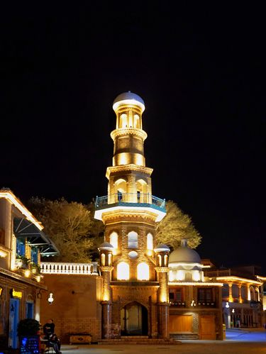 10月初冬时节新疆喀什古城的夜晚