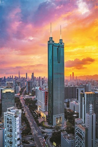 1985 深圳gdp 39.02亿元 国贸大厦高度 160米