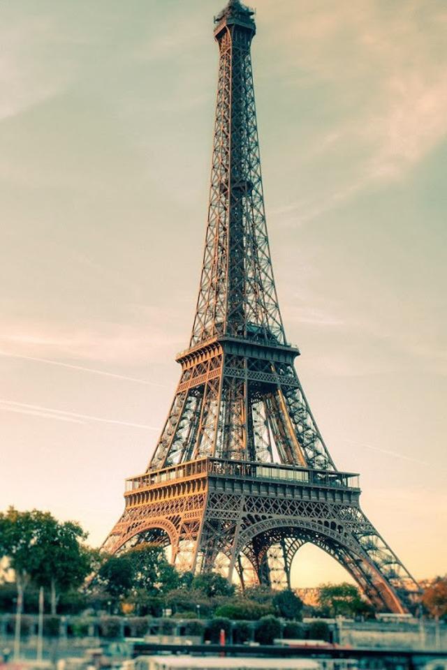唯美建筑巴黎埃菲尔铁塔图片手机壁纸