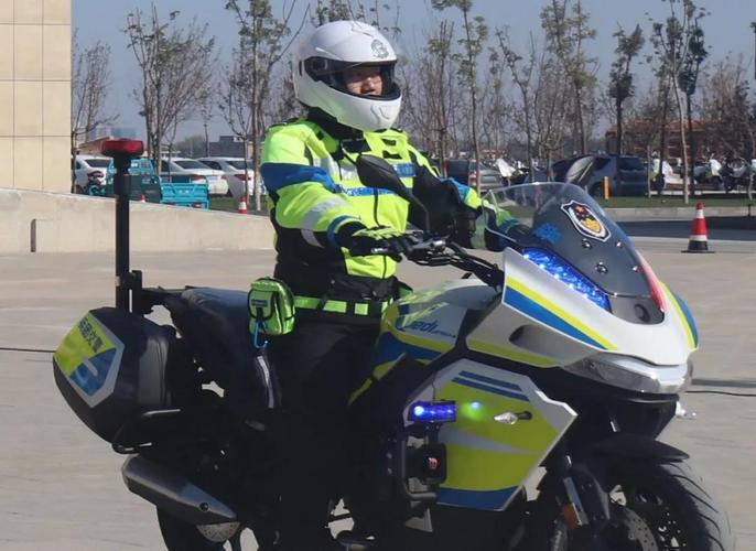 兵团交警配发126辆警用摩托车助力基层警务提升