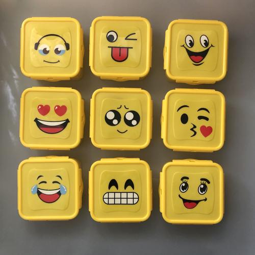 900ml正方形表情包塑料保鲜盒黄色笑脸开学礼品赠品收纳储物盒