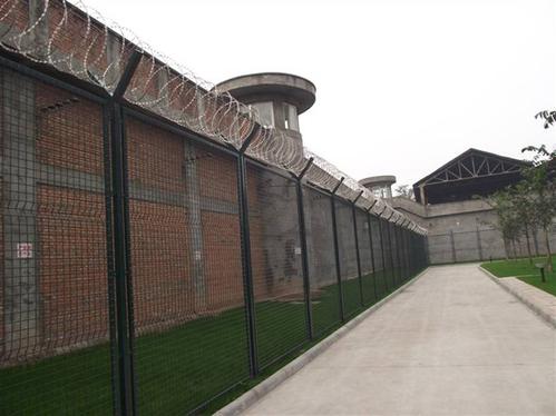 监狱围栏网厂家 -监狱围栏网价格-监狱铁丝围栏网