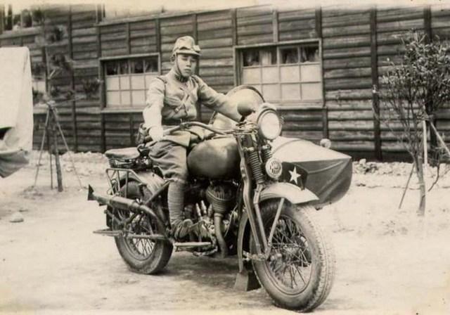 1937年,日本关东军将陆王摩托命名为97式军用侧三轮摩托车,并在日军