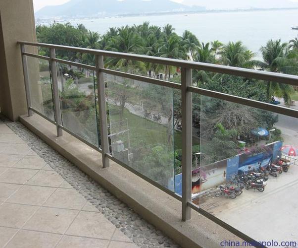 揭阳市玻璃阳台护栏厂,珠海不锈钢玻璃护栏厂-栏杆|空调护栏|深圳楼梯