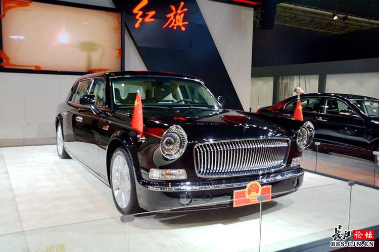 售价688万元红旗牌阅兵车亮相武汉国际车展