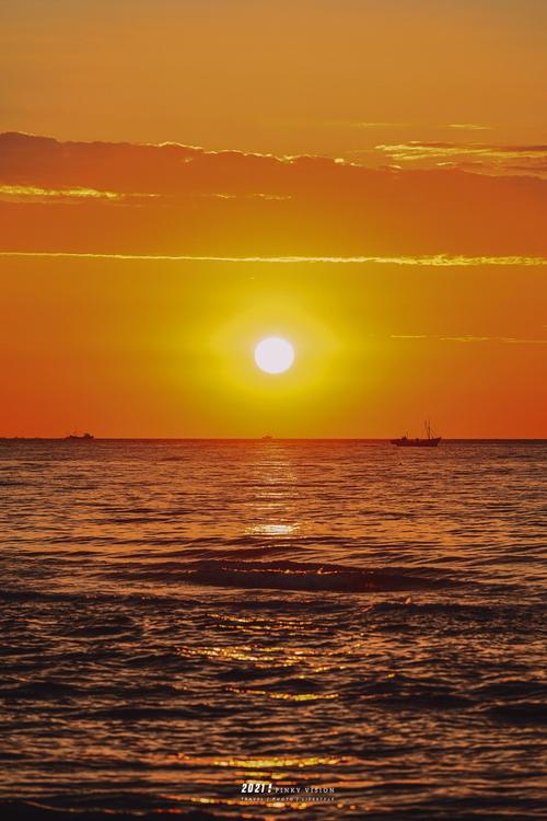 尼康z7ii记录夏日海边的唯美日出