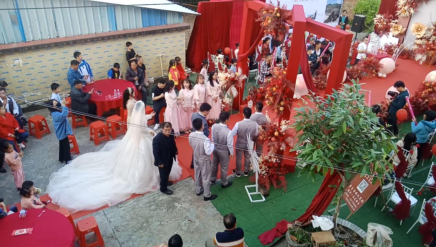 广西农村结婚现场手机手动拍摄