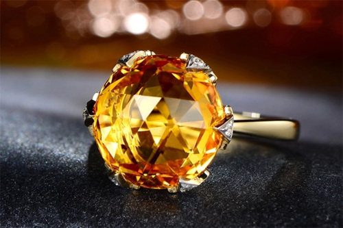 米莱珠宝7.8克拉天然巴西黄水晶戒指_珠宝图片