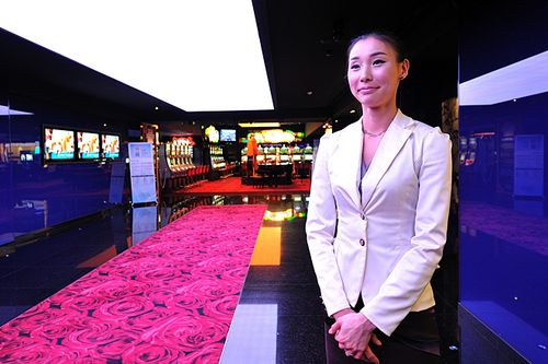 网友赴韩国偷拍首尔豪华赌场的内部场景