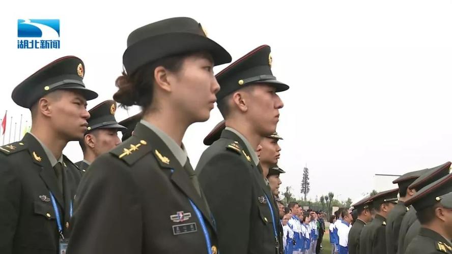 而八一女排队长刘晏含已是一位上尉.