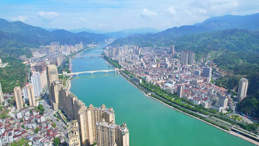 浙江有一个神奇的小县城,一半像江南,一半像欧洲,风景美如画卷_青田