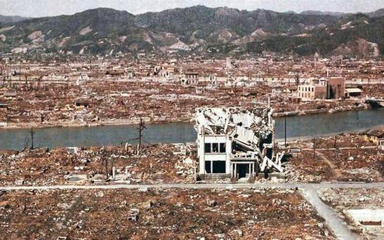 二战广岛原子弹,从投放到爆炸仅43秒,美军轰炸机如何逃生?