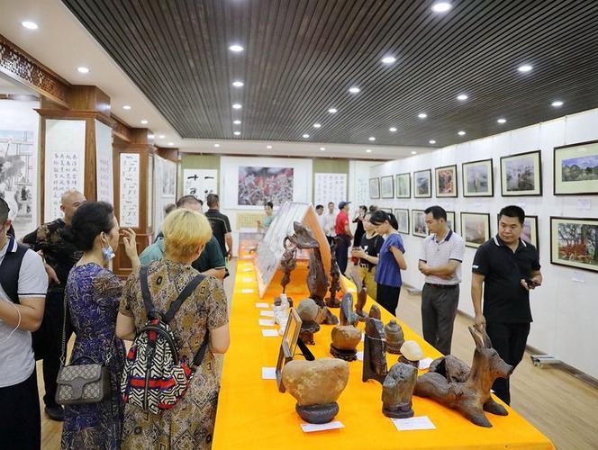宁明县举办庆祝建党100周年书法美术摄影作品展