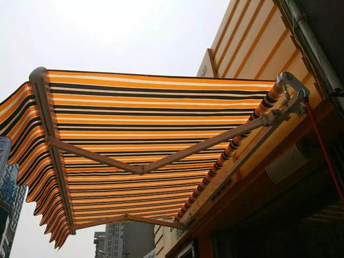 北京定做阳台遮阳棚户外防雨棚电动伸缩折叠手动曲臂式遮阳棚