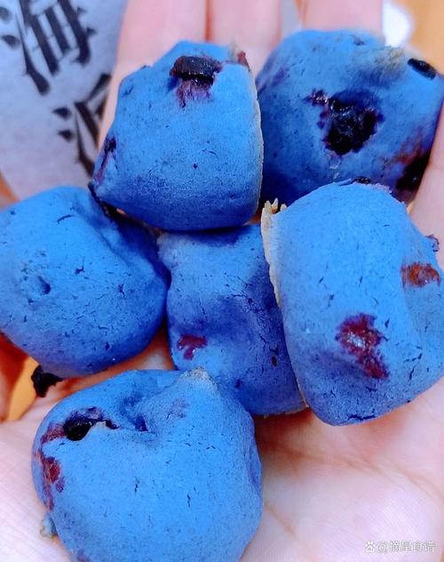 蓝色食物大鉴赏蝶豆花的神奇魔力每一个混合的食物都有静谧感