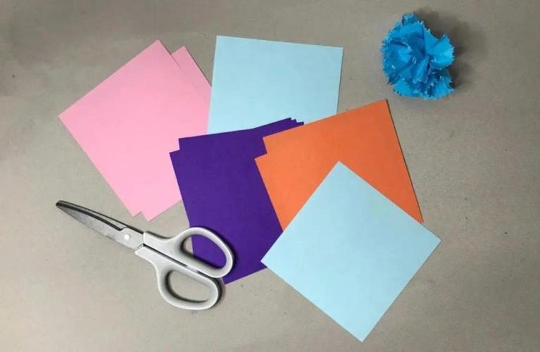 卡纸手工制作花用彩色卡纸折叠花朵好看又简单