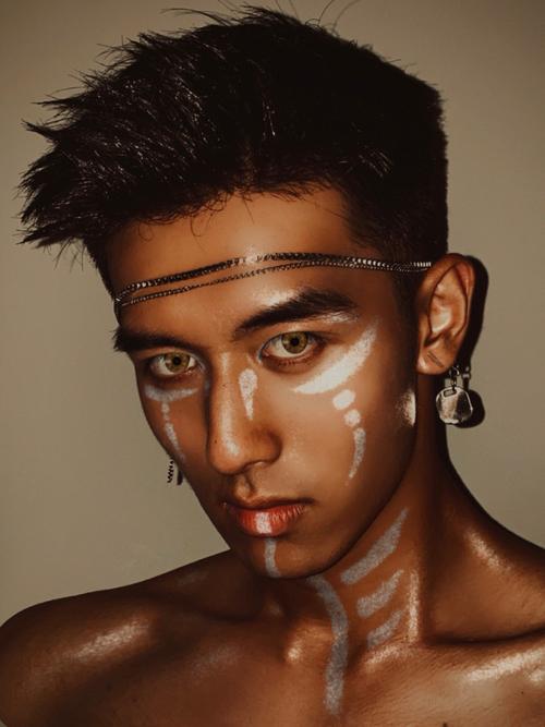 化妆为印第安人