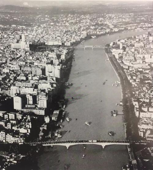 图为70年代的广州宾馆1960年代的广州长堤鸟瞰1960年代的广州海珠广场
