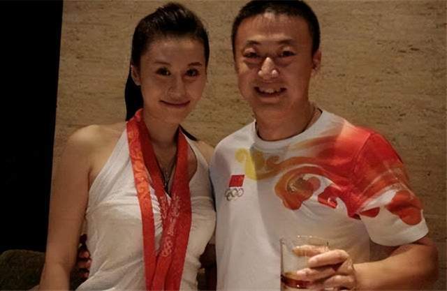 42岁国乒金牌教练马琳二婚妻子身材发福前妻丰唇酷似卡戴珊
