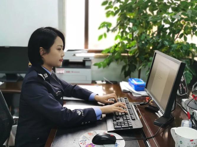 2021年度湖南省公安厅"四最"对象专题报道--"最美女警"李璟莹