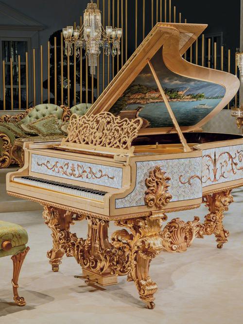 意大利古董钢琴惊艳时光的艺术