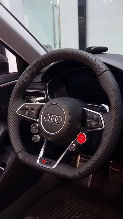 汽车改装奥迪a4l升级奥迪r8运动方向盘给你更舒适的驾驶手感