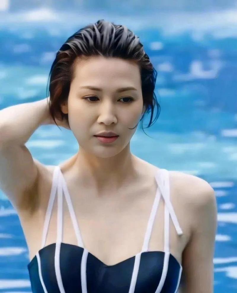 童蕾是一位出生于1980年1月13日的中国内地女演员,来自浙江省宁波市.